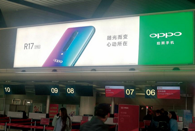 T1航站樓出發(fā)層安檢口、值機臺燈箱