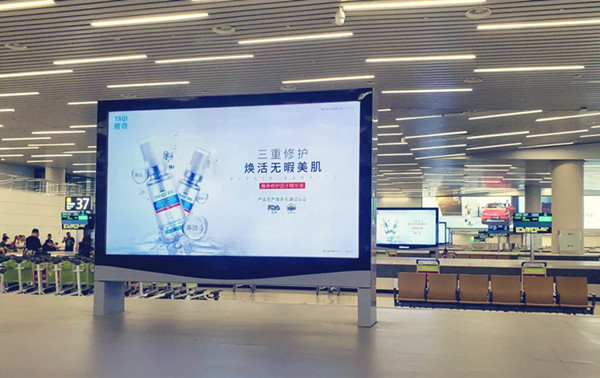 雅奇廣州機場廣告