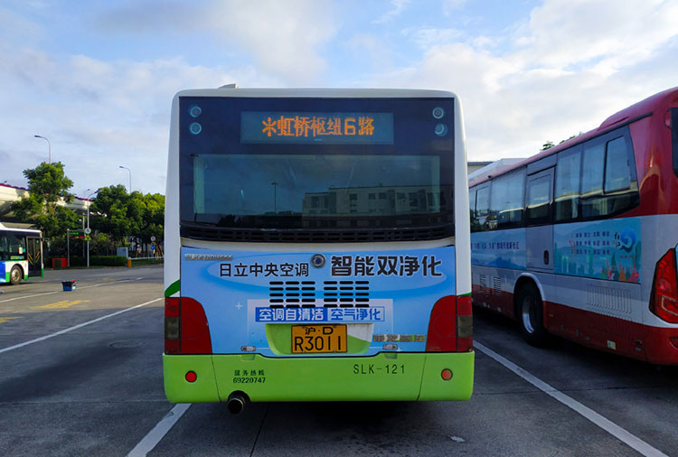 日立空調(diào)上海公交車(chē)廣告4