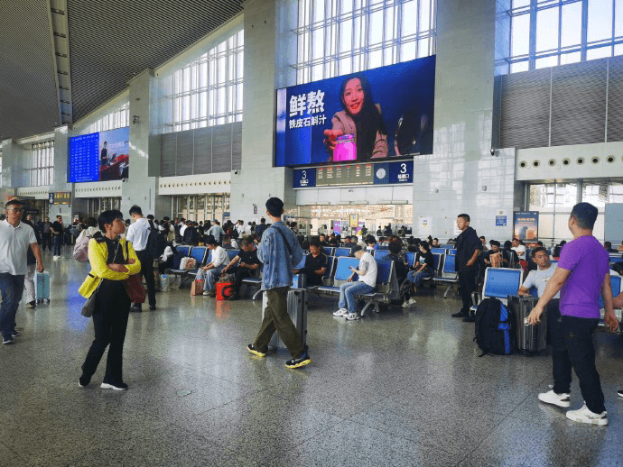 溫州南站廣告價格收費多少錢？溫州南高鐵站春運候車大廳廣告位
