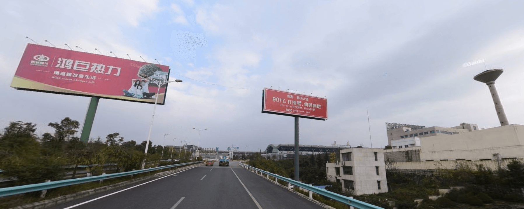 貴陽機(jī)場高速立柱大牌廣告價格收費多少錢？貴陽機(jī)場路高桿廣告牌