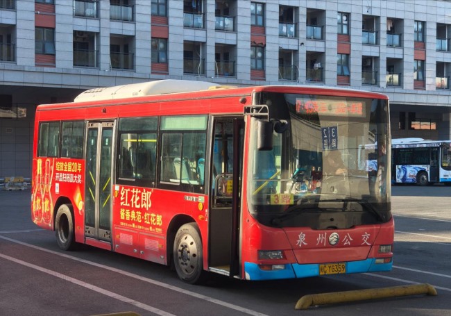 泉州公交巴士外車(chē)身廣告優(yōu)勢(shì)線路推薦，泉州公交車(chē)身廣告價(jià)格收費(fèi)