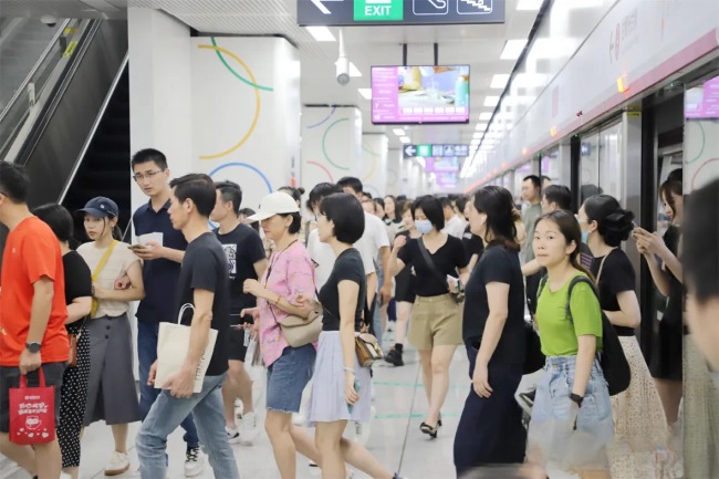 福州地鐵播音導(dǎo)向廣告價(jià)格種類，福州地鐵列車站臺(tái)語音播報(bào)廣告