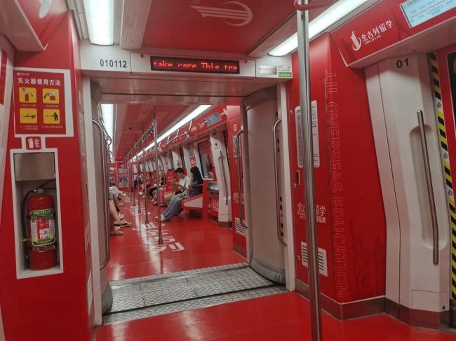 石家莊地鐵1號(hào)線全景內(nèi)包車貼案例分享，石家莊地鐵車廂廣告價(jià)格
