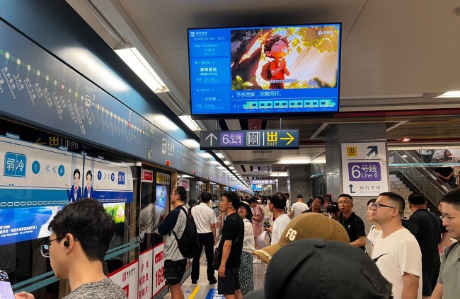 西安地鐵車廂電視小屏站臺列車廣告，西安地鐵視頻電子屏廣告價格