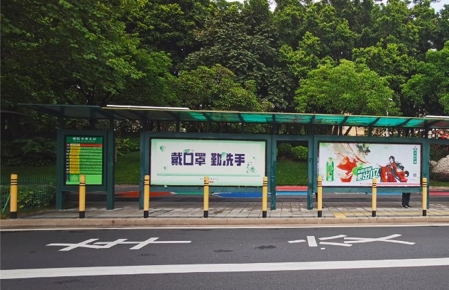 佛山順德公交候車亭站臺燈箱廣告，佛山公交車站牌廣告價格