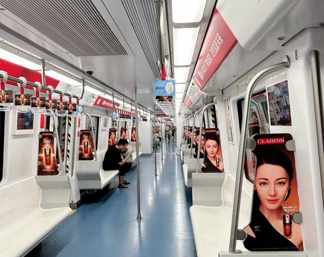 福州1號線地鐵車廂貼紙內(nèi)包車廣告，福州地鐵列車廣告價格