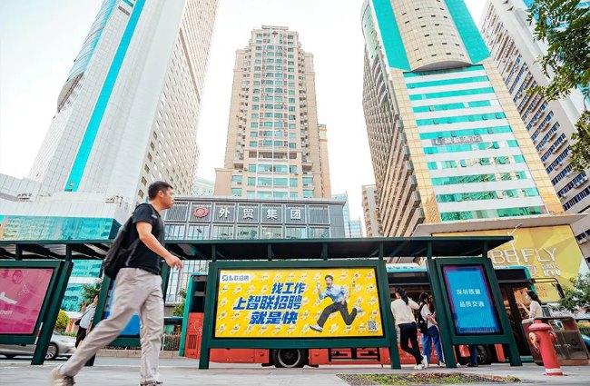 深圳公交候車亭站臺燈箱廣告，深圳公交車站牌廣告價格