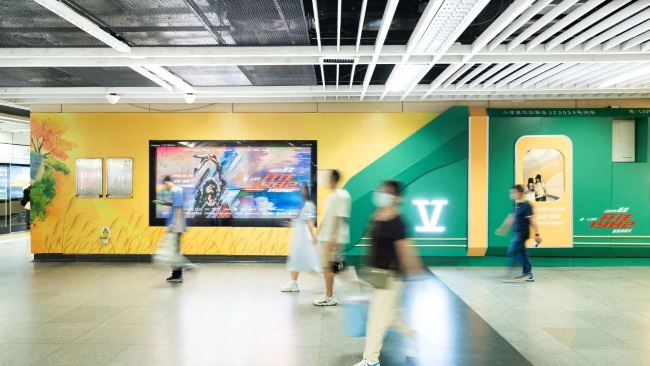 深圳地鐵老街站墻貼廣告投放，深圳地鐵站臺換乘廣告價格