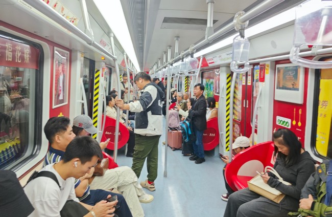 昆明1號線列車播音導(dǎo)向廣告價(jià)格，昆明地鐵車廂語音廣告