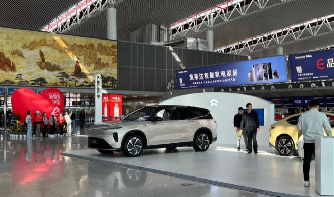國內(nèi)汽車內(nèi)卷嚴(yán)重的關(guān)鍵時(shí)期，作為汽車品牌，如果選擇戶外廣告打響品牌美譽(yù)度？選擇第一戶外傳媒合作進(jìn)行戶外推廣有哪些優(yōu)勢？